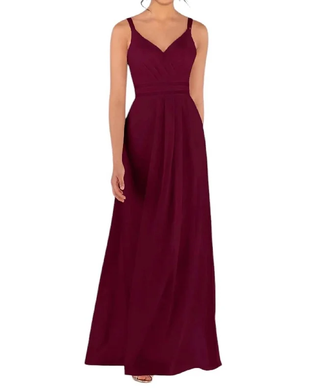 Casual Apparel For Women Feminine Grace Classic Bridesmaid Dress With Velvet Detail In Burgundy