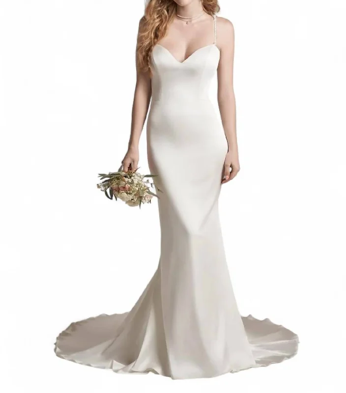 Women's Outdoor Attire Effortless Sophistication Dinah Wedding Dress In Ivory