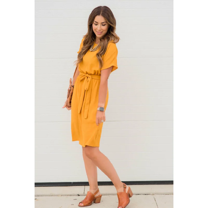 Modern Women's Apparel Limited - Stock Short Sleeve Tie Dress