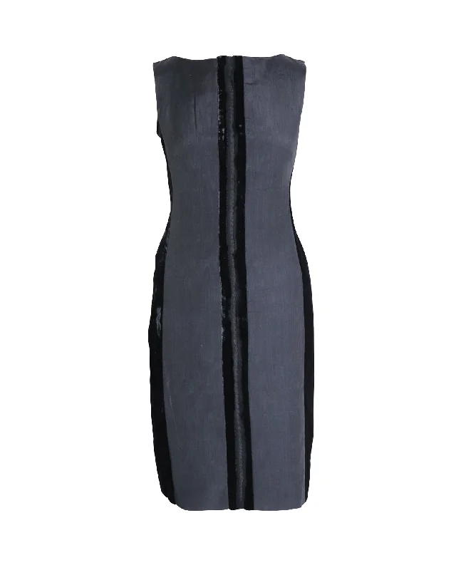 Women's Chic Outerwear Outfit Romantic Date - Night Ensemble Alberta Ferretti Sleeveless Sheath Dress in Grey Acetate