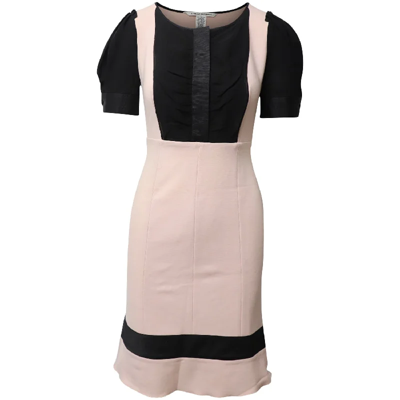 Chic Women's Attire Chic Urban Fashion Look Diane Von Furstenberg Color Block Bodycon Dress in Pink and Black Wool