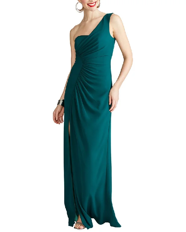 Women's Holiday Attire Score Big on Glamorous Red - Carpet Styles Halston Verdianna Gown