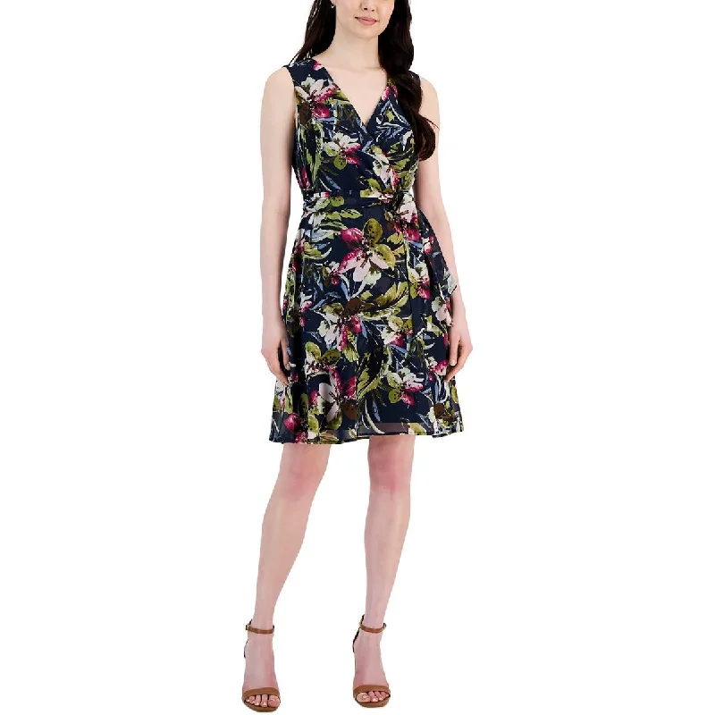 Plus-Size Women's Clothing Big Savings on Minimalist Office Styles Womens Floral Print Above Knee Fit & Flare Dress